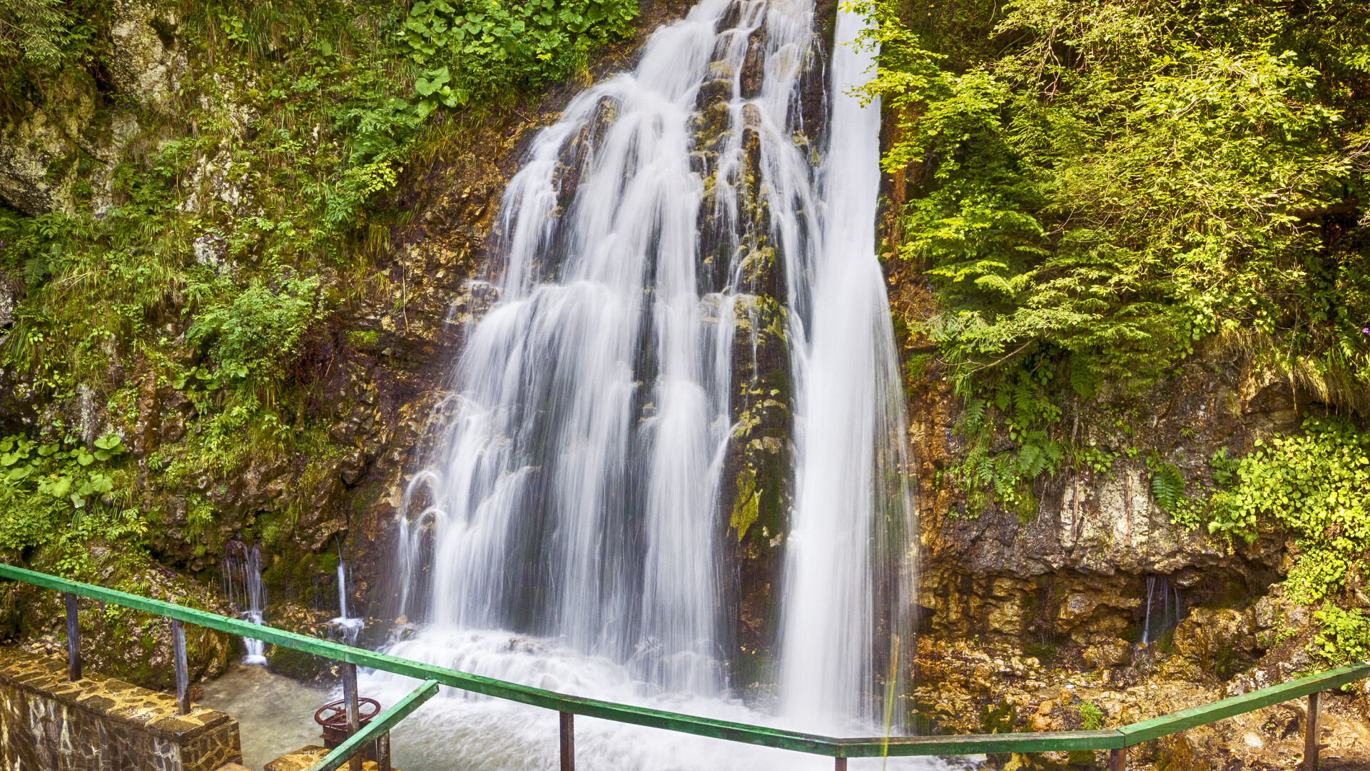 Cascada Urlătoarea